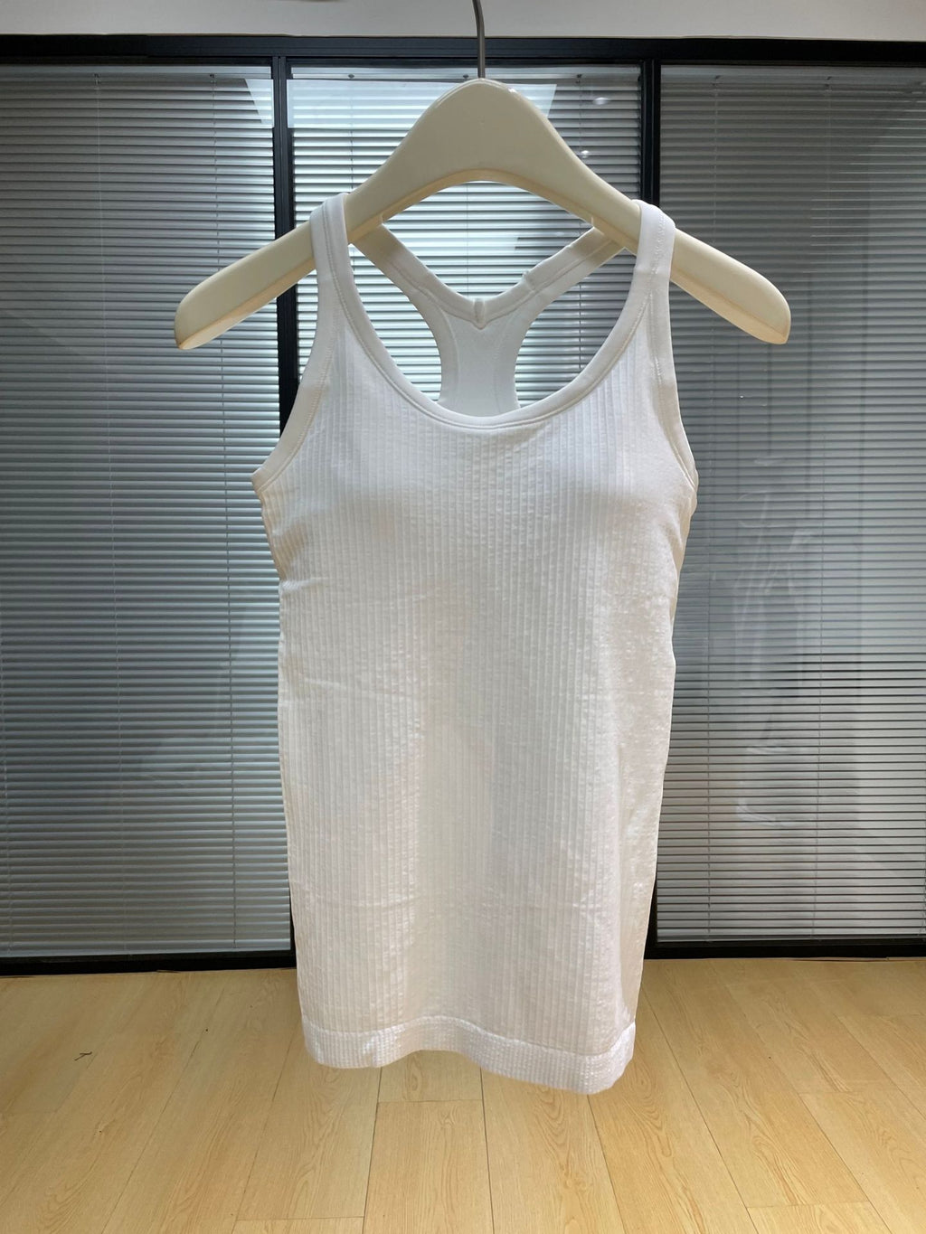 Fitness workout racerback top with built-in cups